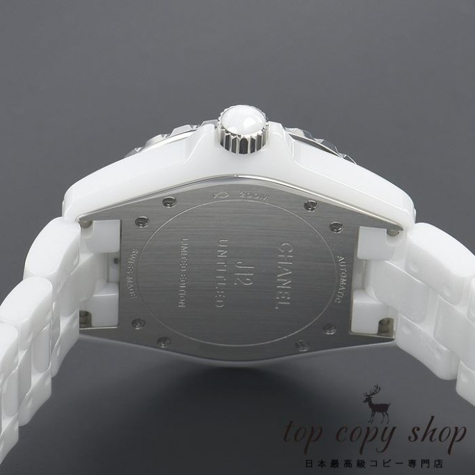 
                        シャネル J12 メンズ スーパーコピー ３８ アンタイトル 世界限定１２００本 H5582
                    