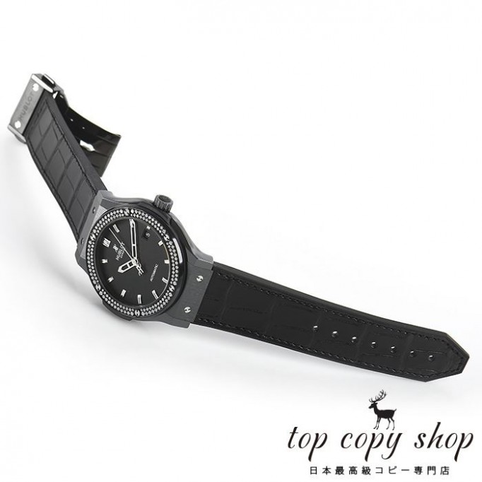 
                        ウブロ クラシックフュージョン スーパーコピー ブラックマジック セラミック４２ｍｍ 542.CM.1170.LR.1104
                    