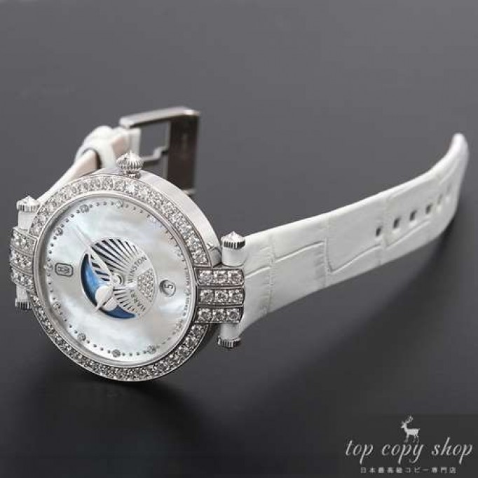 ハリーウィンストン 偽物  プルミエール ムーンフェイズ PRNQMP36WW001