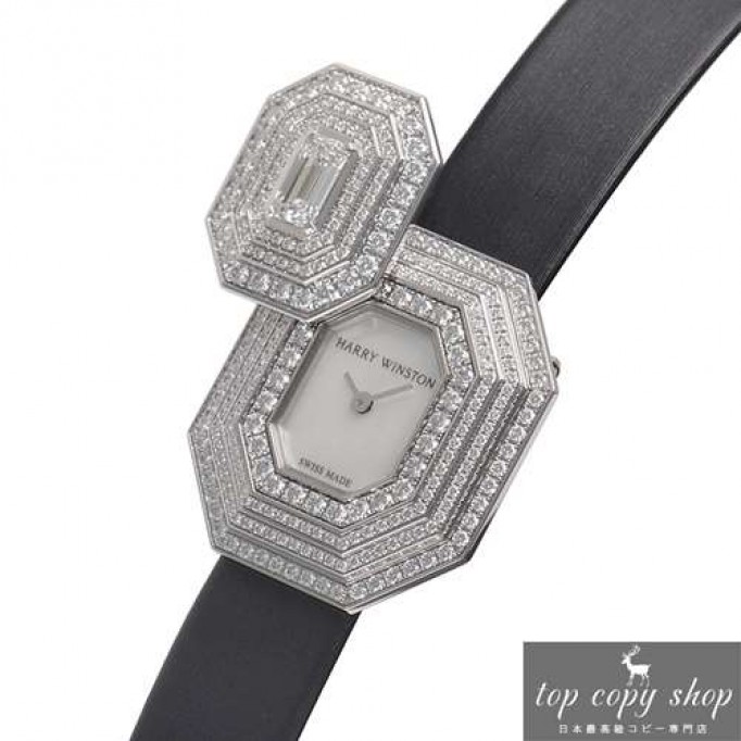 ハリーウィンストン 偽物  エメラルド シグネチャー HJTQHM24WW005