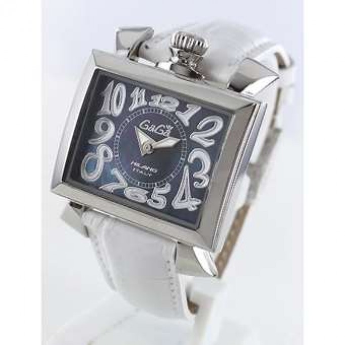 ガガミラノ スーパーコピー ナポレオーネ40mm 6030.4 レザー ホワイト/ブラックシェル ボーイズ