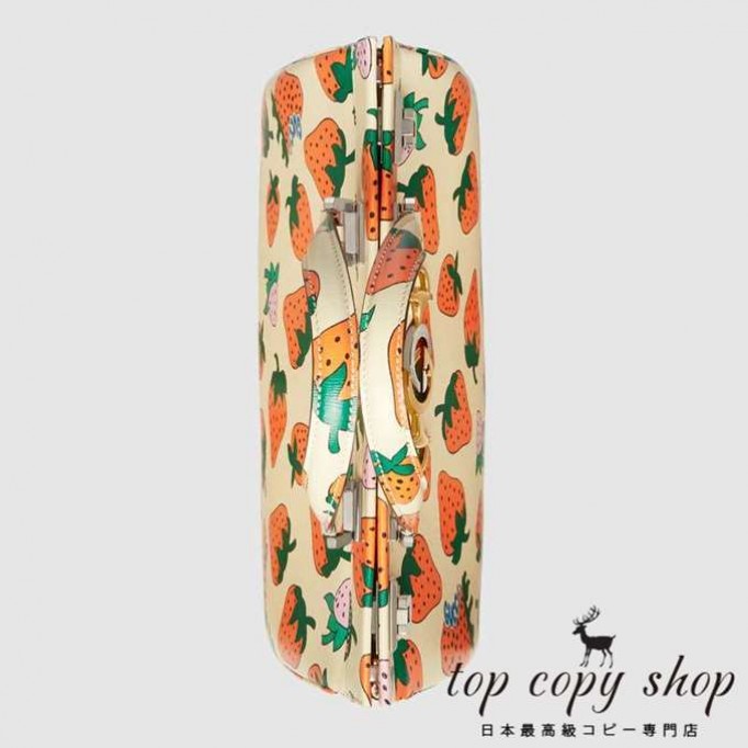 グッチ バッグ スーパーコピー GG〔グッチ ズゥミ〕GUCCI ストロベリープリント ミディアム トップハンドルバッグ 564714 08NAX 9036