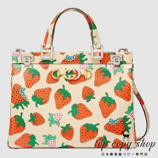 グッチ バッグ スーパーコピー GG〔グッチ ズゥミ〕GUCCI ストロベリープリント ミディアム トップハンドルバッグ 564714 08NAX 9036